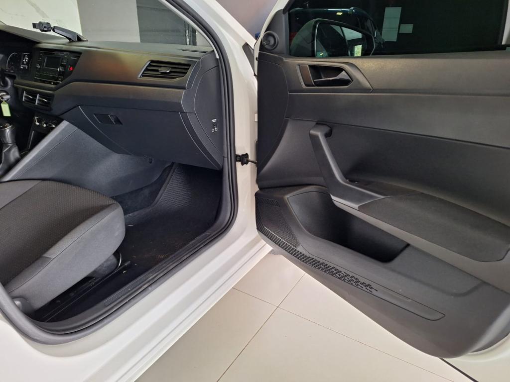 VOLKSWAGEN Polo Hatch - Foto