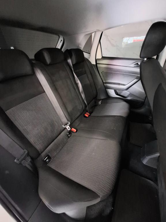 VOLKSWAGEN Polo Hatch - Foto