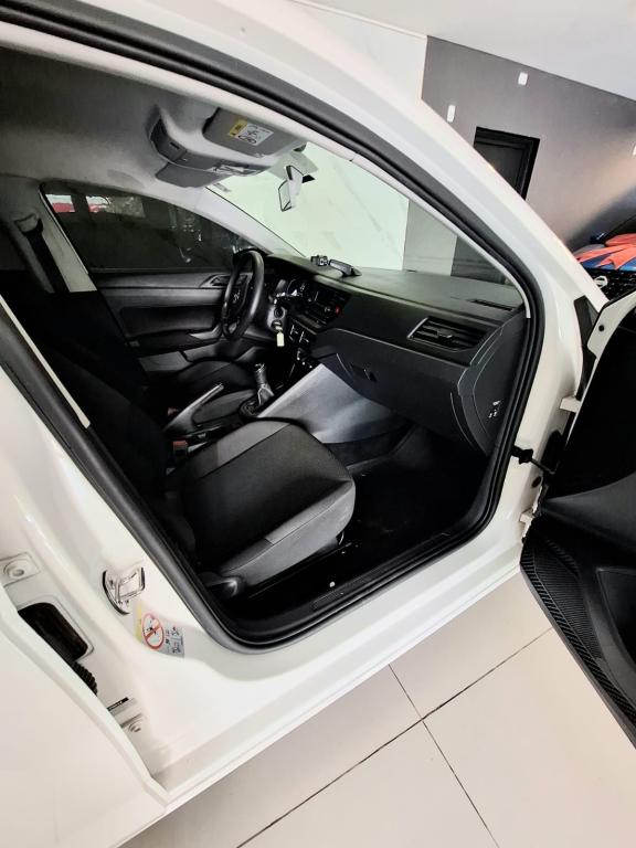 VOLKSWAGEN Polo Hatch - Foto