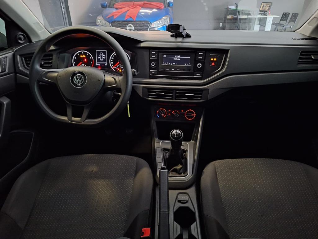 VOLKSWAGEN Polo Hatch - Foto