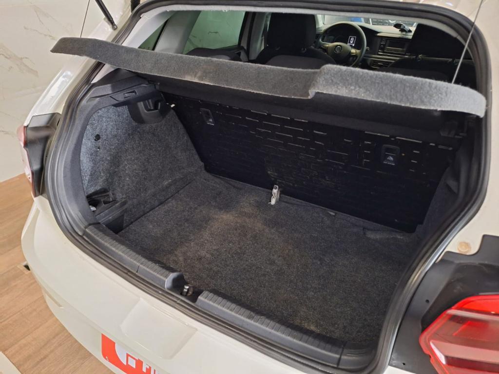 VOLKSWAGEN Polo Hatch - Foto