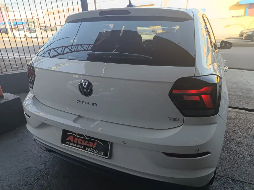 VOLKSWAGEN Polo Hatch - Foto