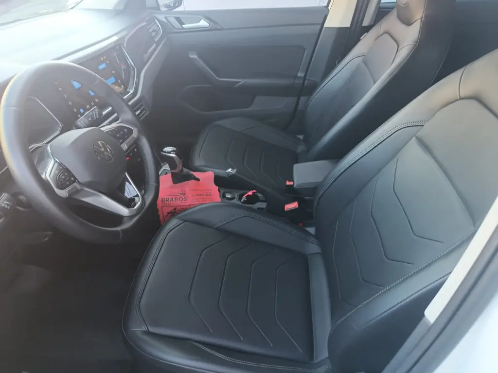 VOLKSWAGEN Polo Hatch - Foto