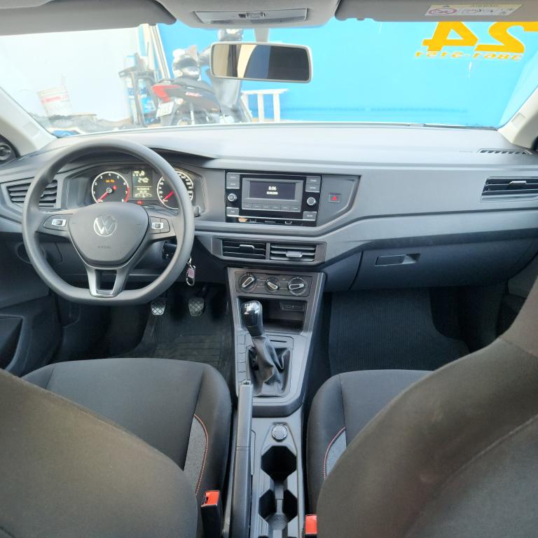 VOLKSWAGEN Polo Hatch - Foto