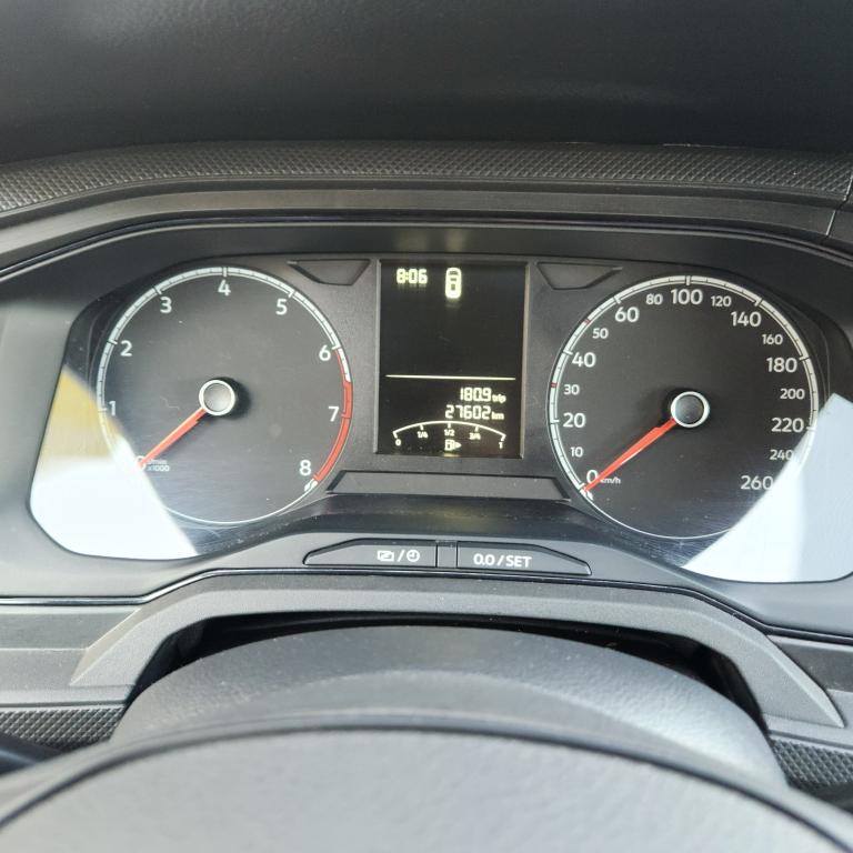 VOLKSWAGEN Polo Hatch - Foto