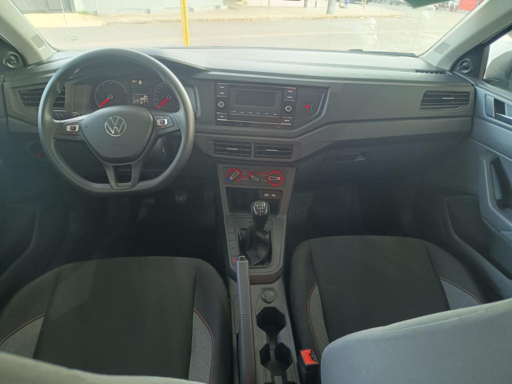 VOLKSWAGEN Polo Hatch - Foto