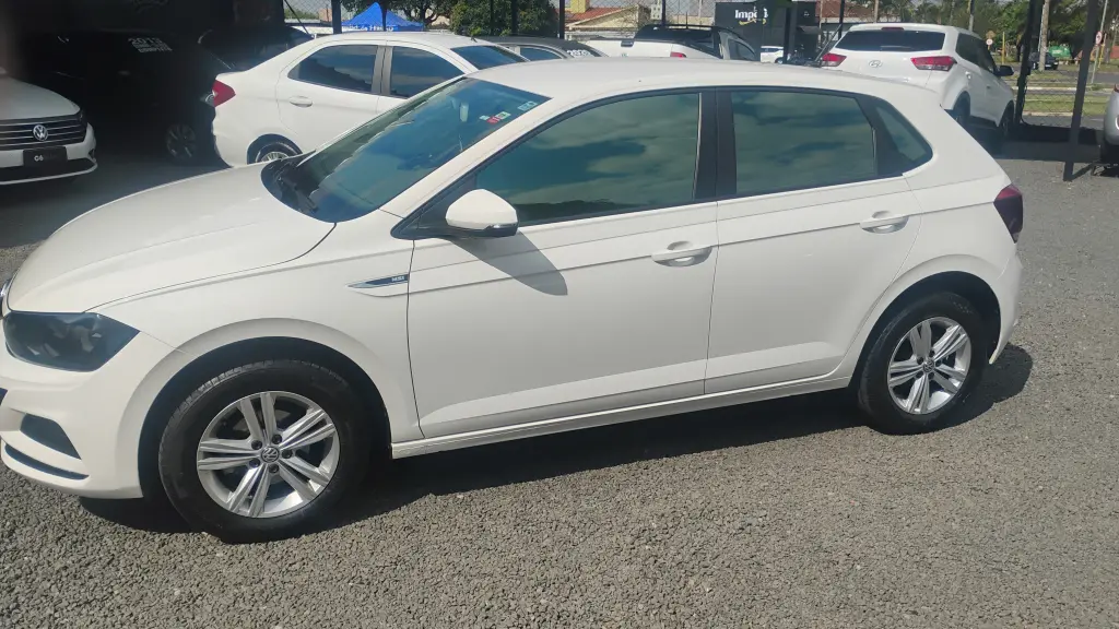 VOLKSWAGEN Polo Hatch - Foto