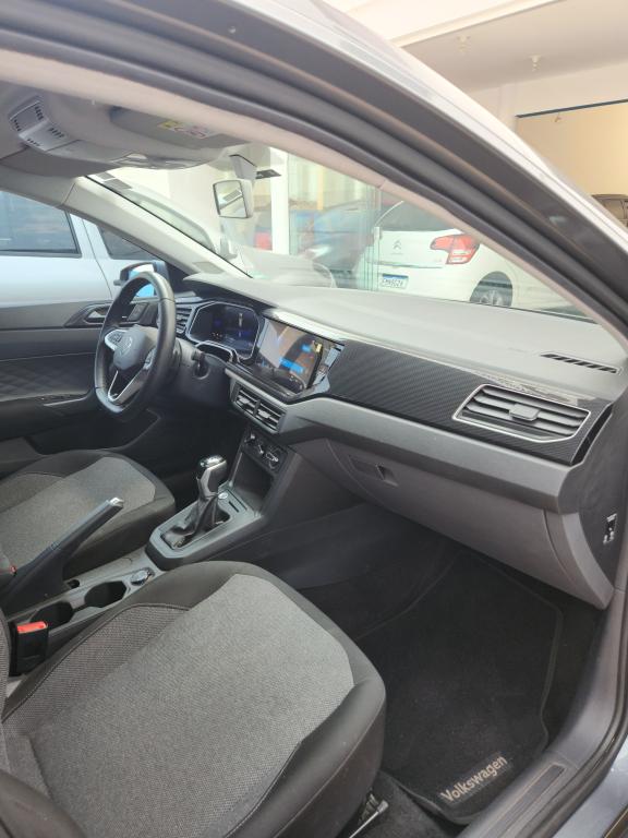 VOLKSWAGEN Polo Hatch - Foto