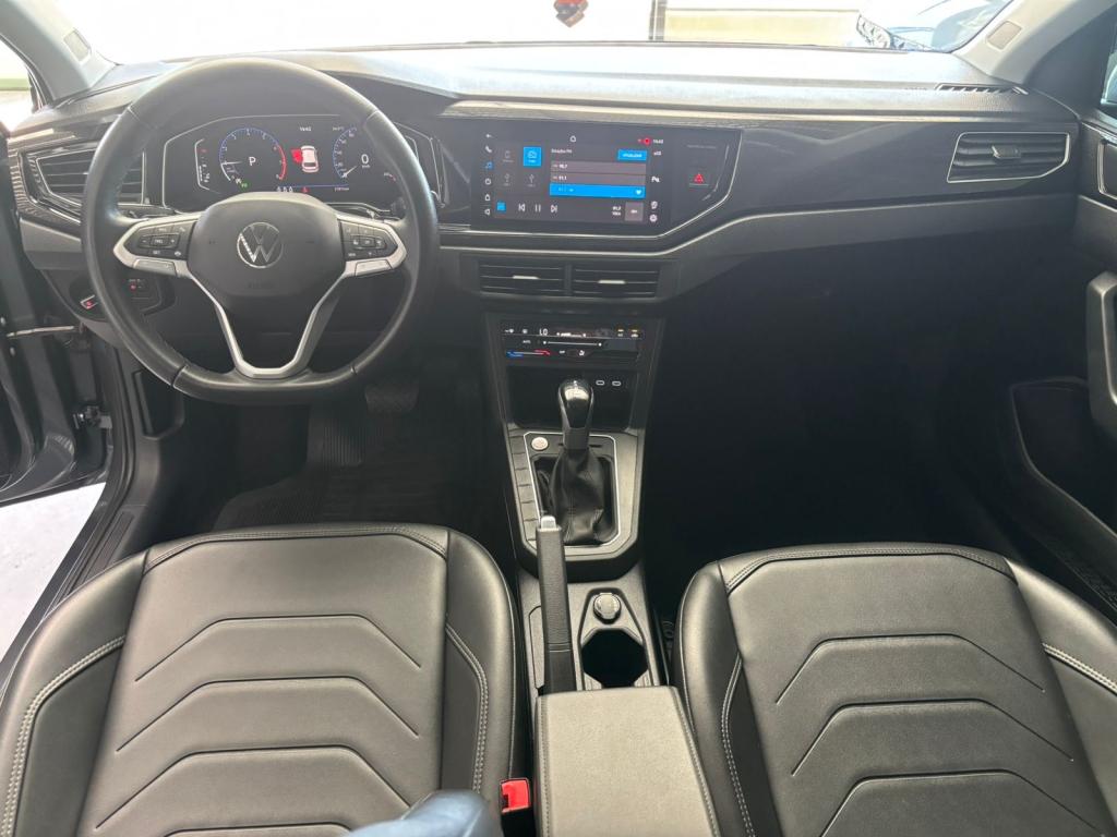 VOLKSWAGEN Polo Hatch - Foto