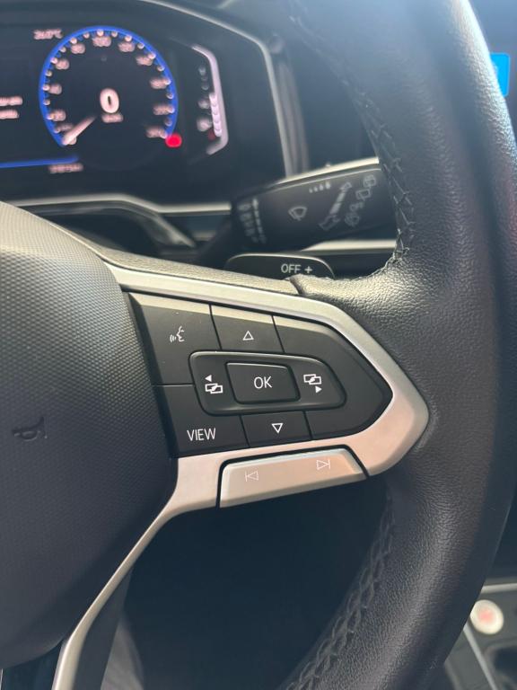 VOLKSWAGEN Polo Hatch - Foto