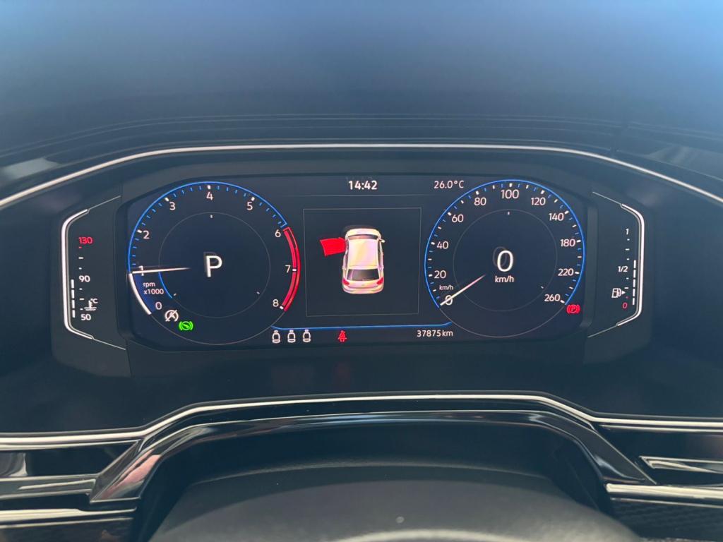 VOLKSWAGEN Polo Hatch - Foto