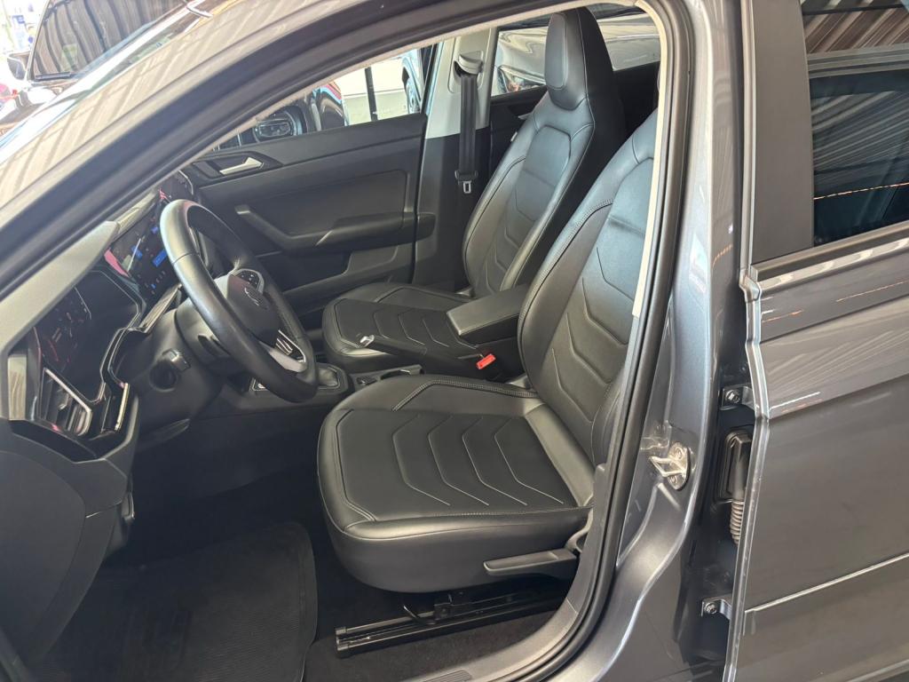 VOLKSWAGEN Polo Hatch - Foto