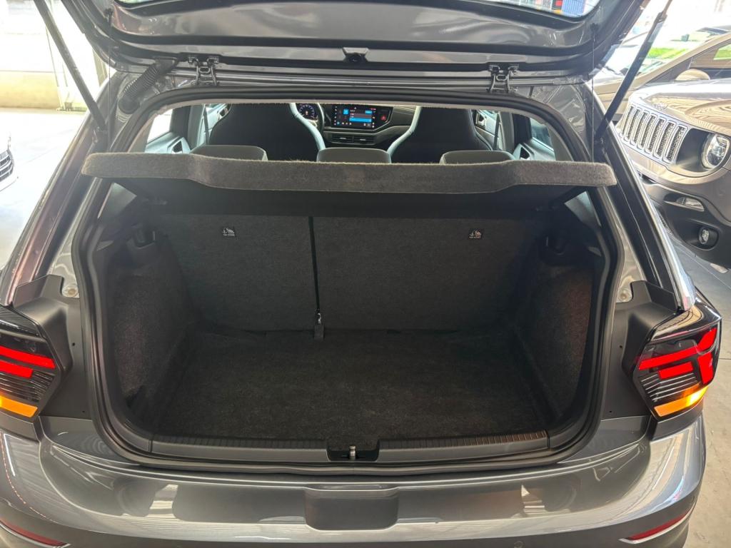 VOLKSWAGEN Polo Hatch - Foto