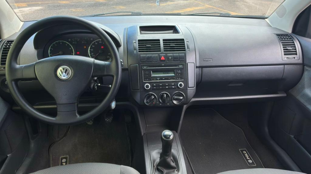 VOLKSWAGEN Polo Hatch - Foto