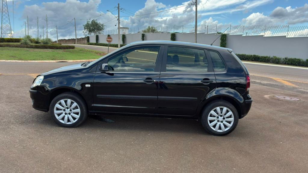 VOLKSWAGEN Polo Hatch - Foto