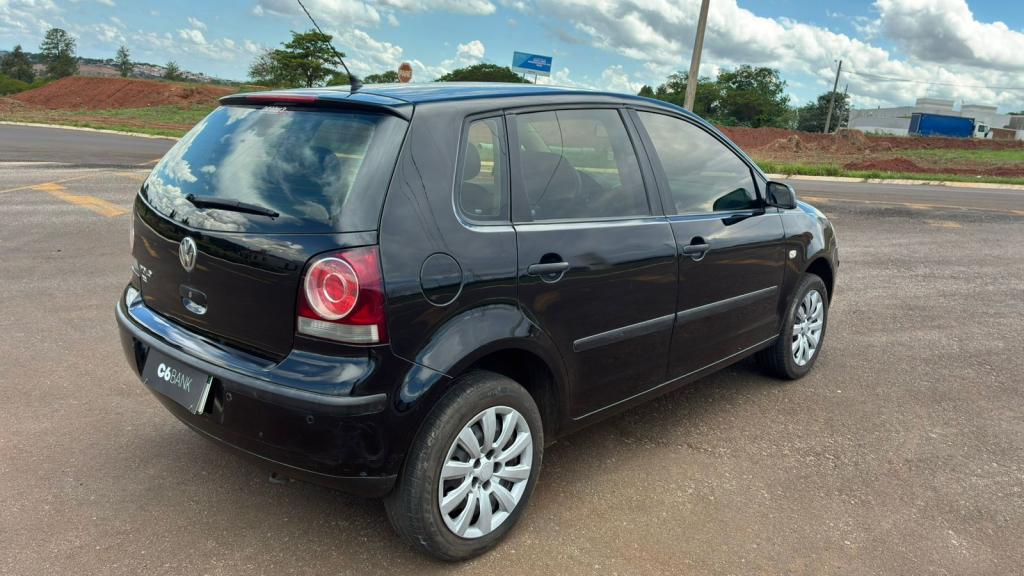 VOLKSWAGEN Polo Hatch - Foto