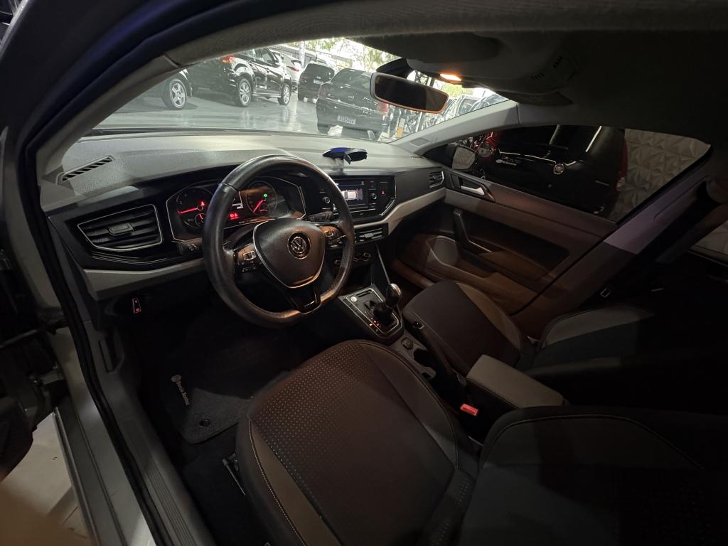 VOLKSWAGEN Polo Hatch - Foto