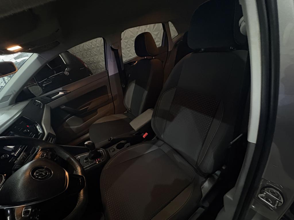 VOLKSWAGEN Polo Hatch - Foto