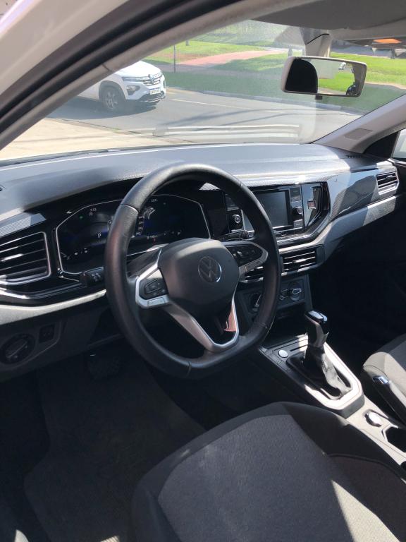 VOLKSWAGEN Polo Hatch - Foto