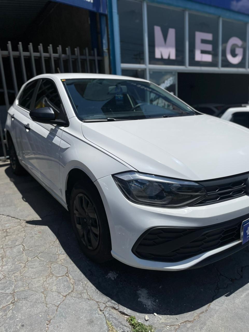 VOLKSWAGEN Polo Hatch - Foto