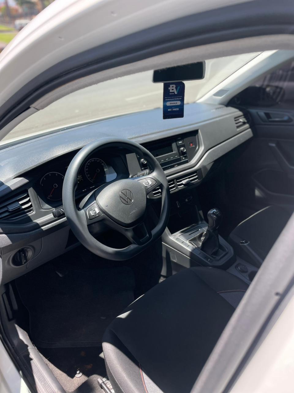 VOLKSWAGEN Polo Hatch - Foto