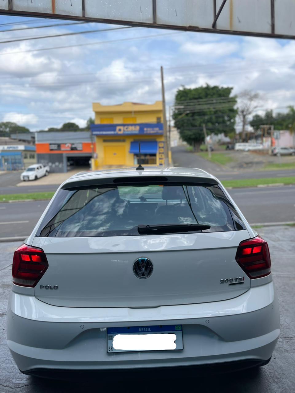 VOLKSWAGEN Polo Hatch - Foto