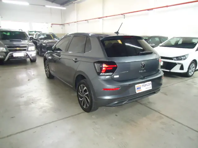 VOLKSWAGEN Polo Hatch - Foto