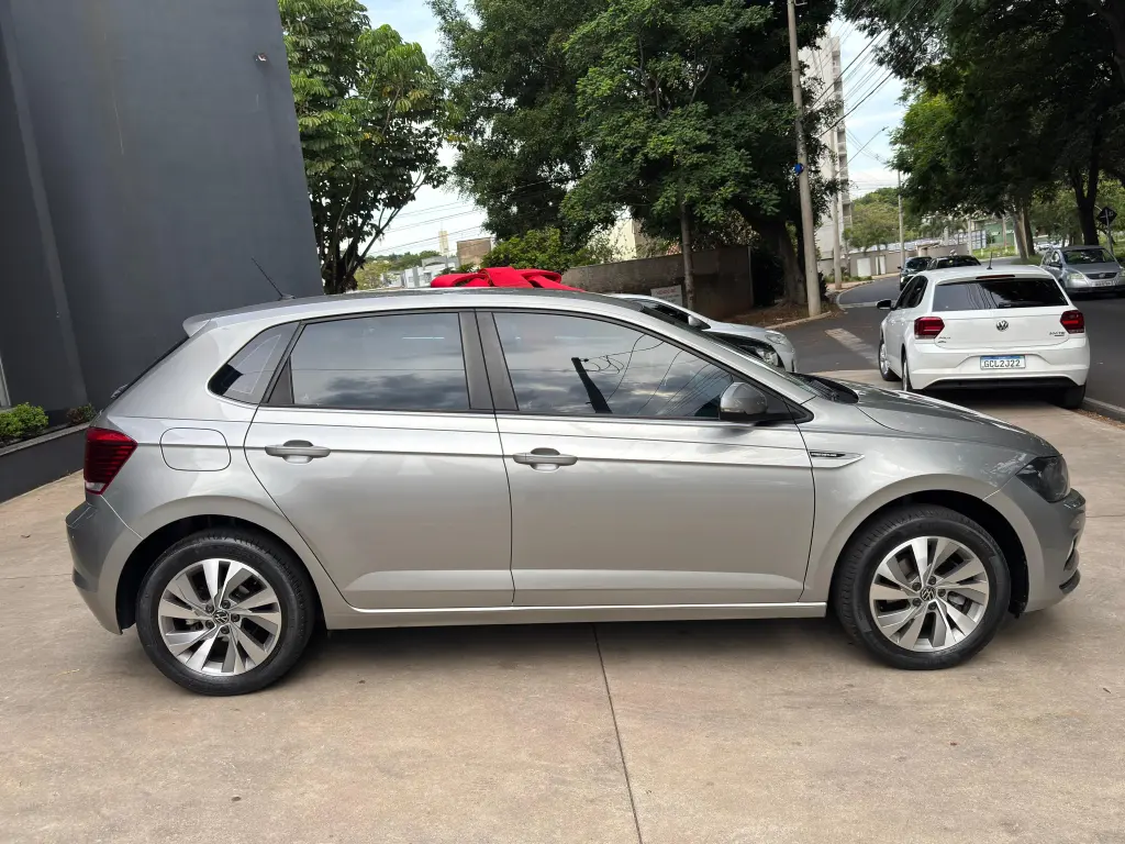 VOLKSWAGEN Polo Hatch - Foto