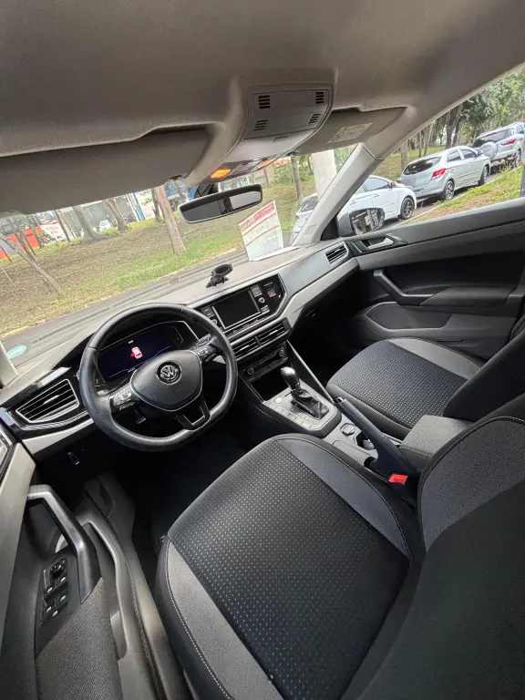 VOLKSWAGEN Polo Hatch - Foto