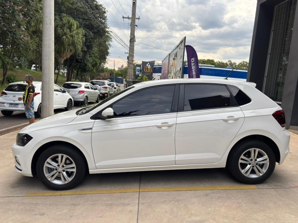 VOLKSWAGEN Polo Hatch - Foto