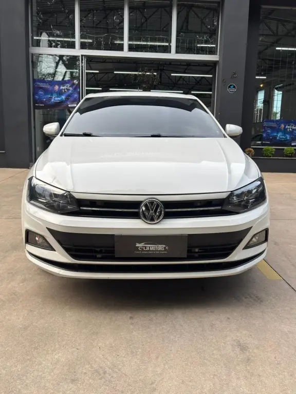 VOLKSWAGEN Polo Hatch - Foto