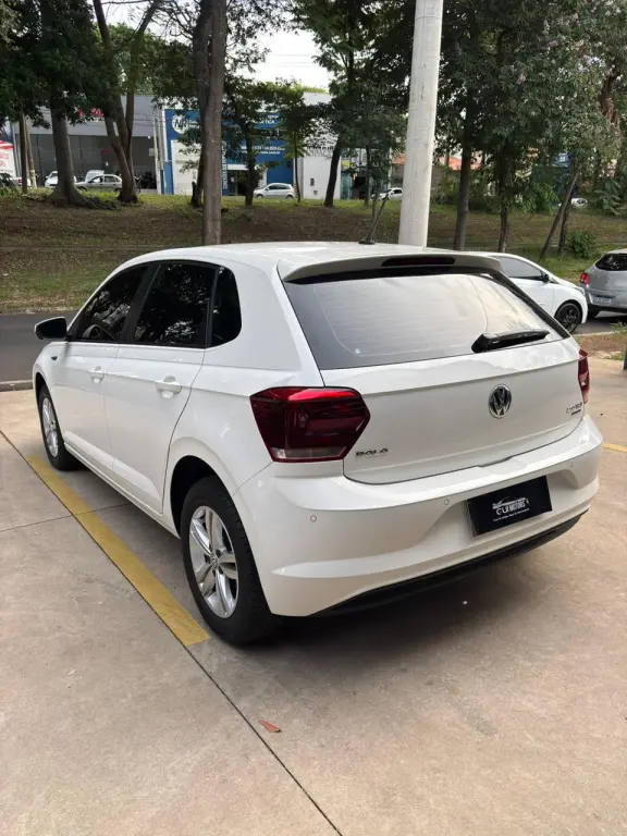 VOLKSWAGEN Polo Hatch - Foto