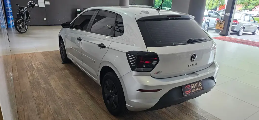 VOLKSWAGEN Polo Hatch - Foto