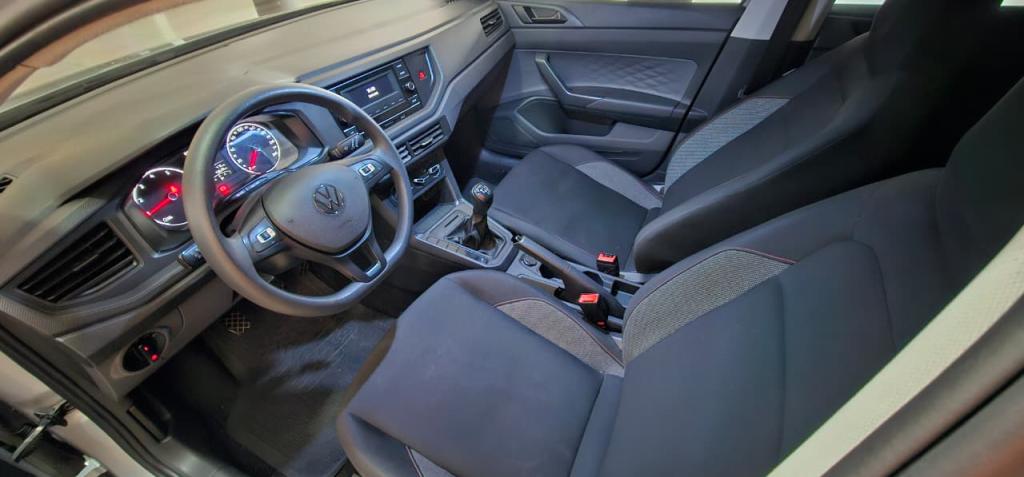 VOLKSWAGEN Polo Hatch - Foto