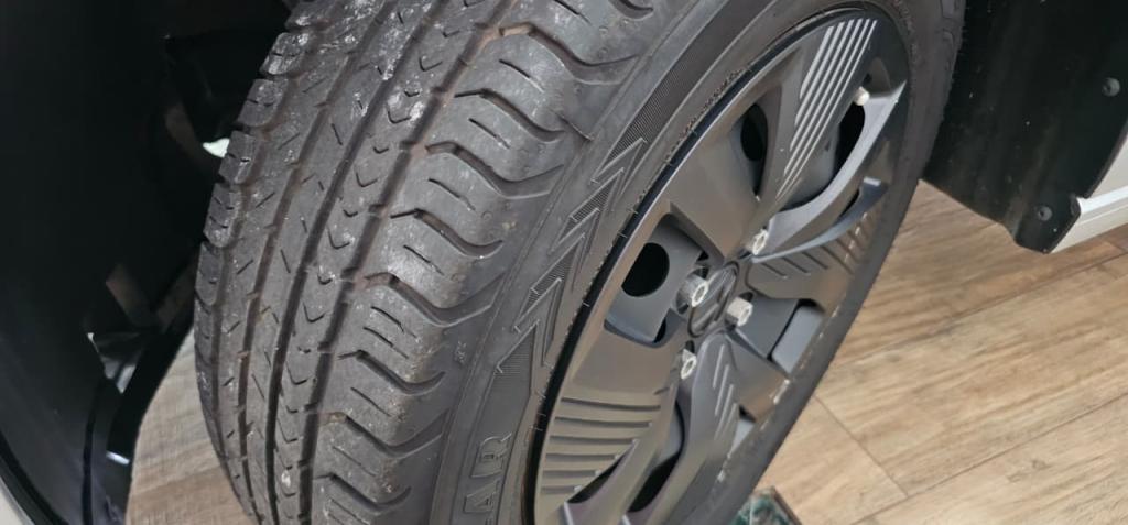 VOLKSWAGEN Polo Hatch - Foto