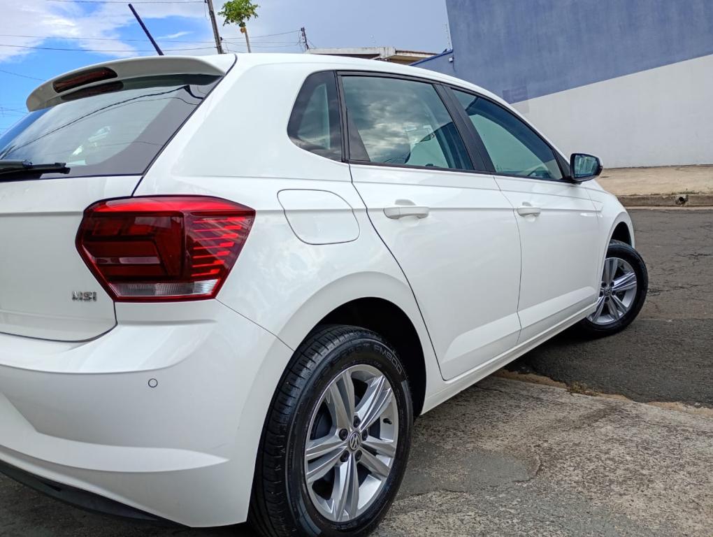 VOLKSWAGEN Polo Hatch - Foto