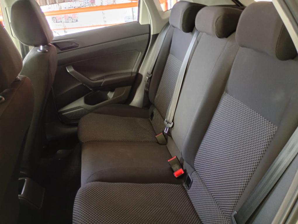 VOLKSWAGEN Polo Hatch - Foto