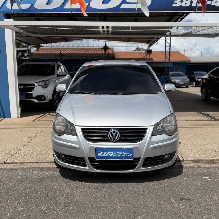 VOLKSWAGEN Polo Hatch - Foto