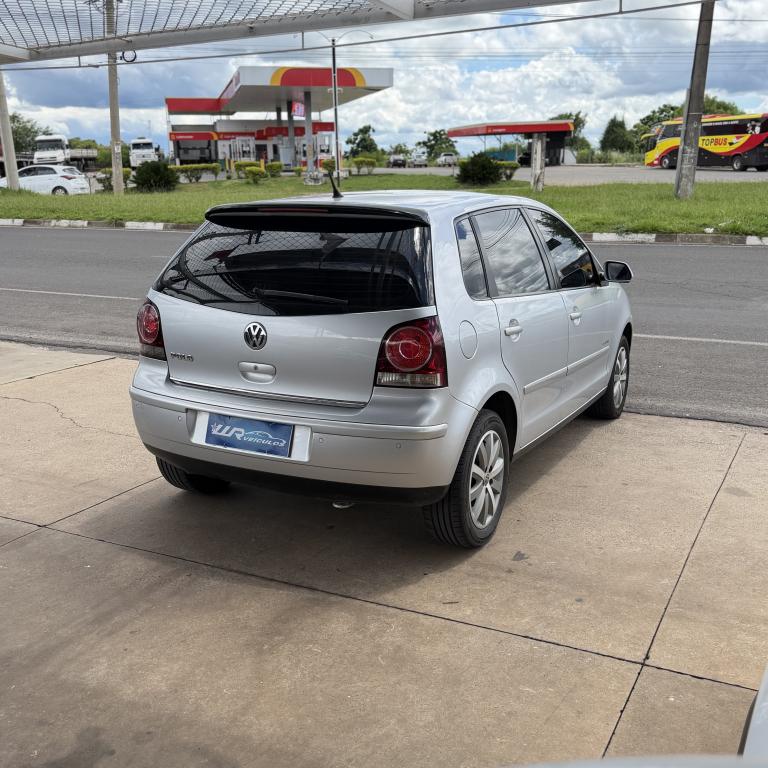 VOLKSWAGEN Polo Hatch - Foto