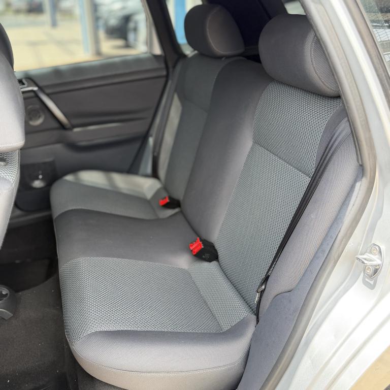 VOLKSWAGEN Polo Hatch - Foto