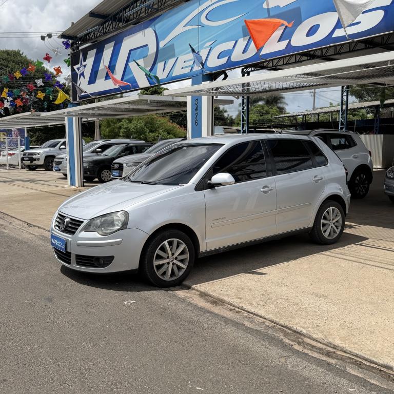 VOLKSWAGEN Polo Hatch - Foto