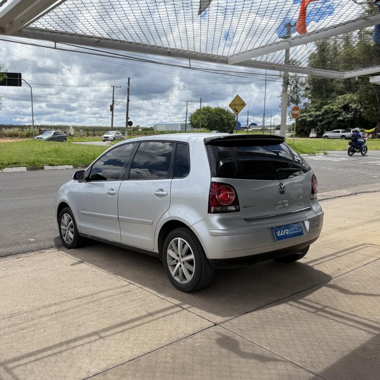 VOLKSWAGEN Polo Hatch - Foto