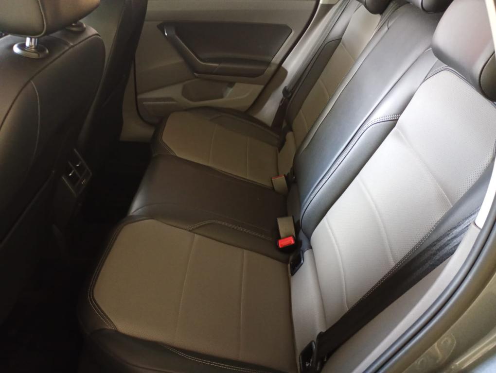 VOLKSWAGEN Polo Hatch - Foto