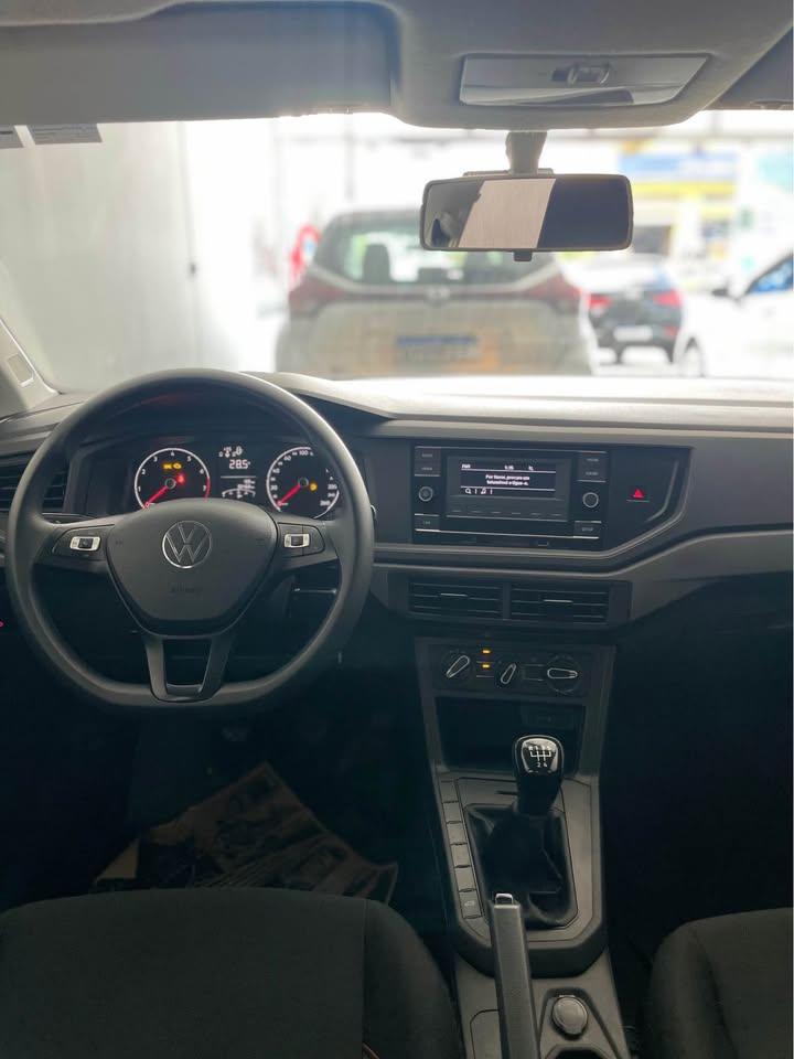 VOLKSWAGEN Polo Hatch