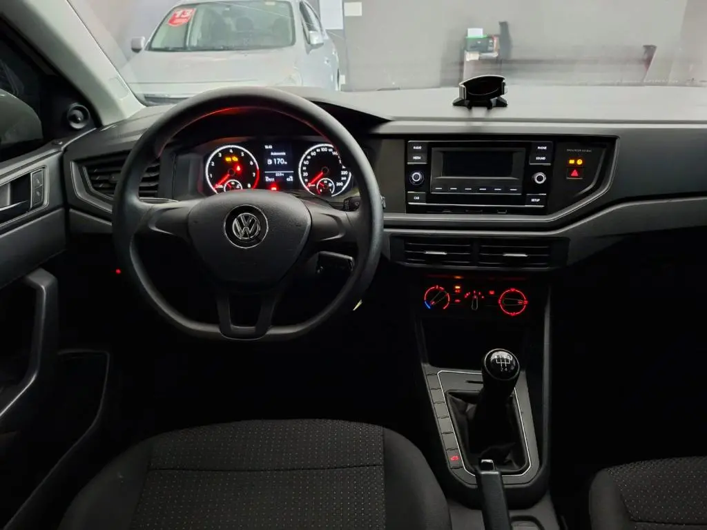 VOLKSWAGEN Polo Hatch - Foto