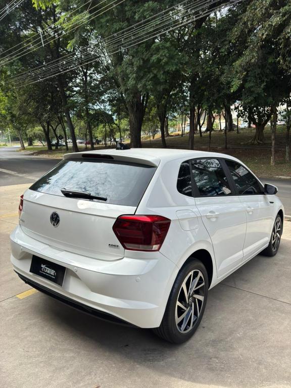 VOLKSWAGEN Polo Hatch - Foto