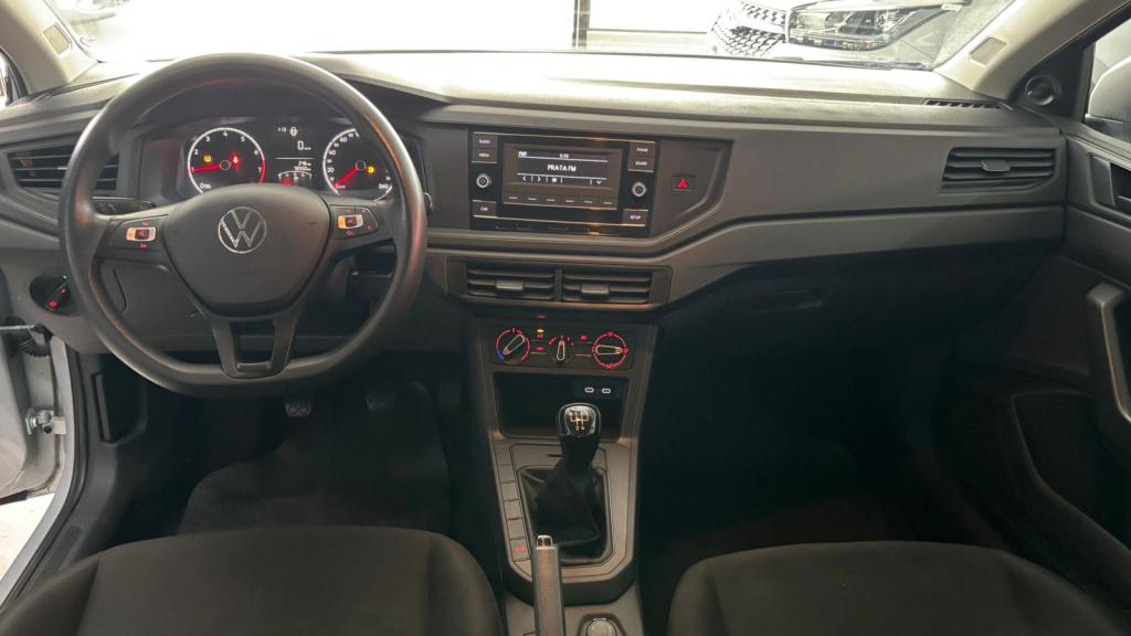 VOLKSWAGEN Polo Hatch - Foto