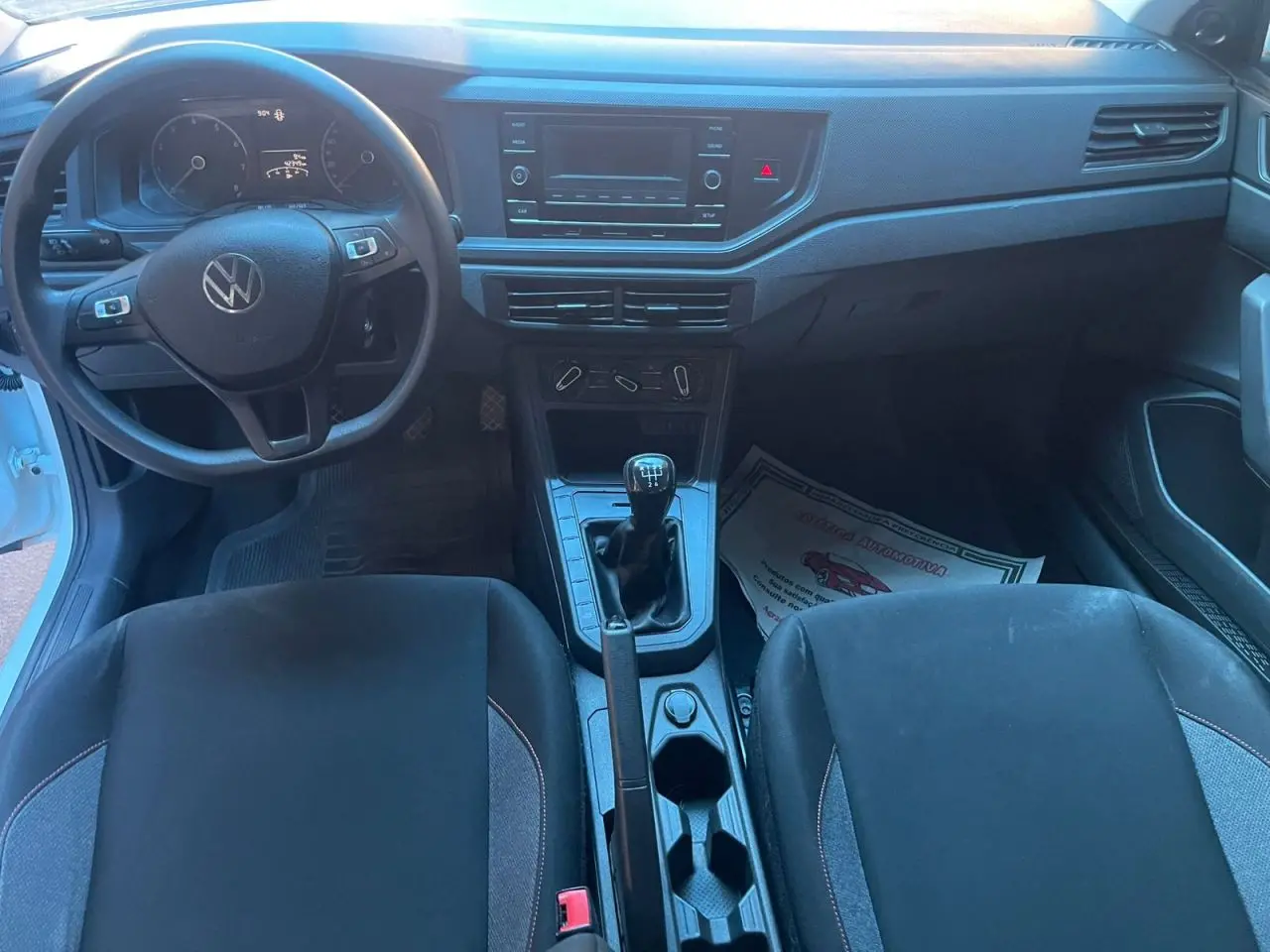 VOLKSWAGEN Polo Hatch - Foto