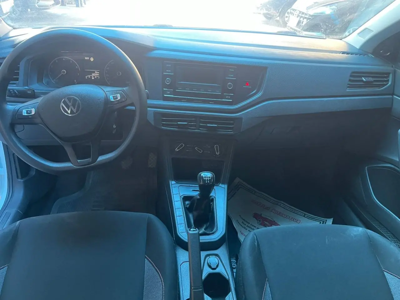VOLKSWAGEN Polo Hatch - Foto