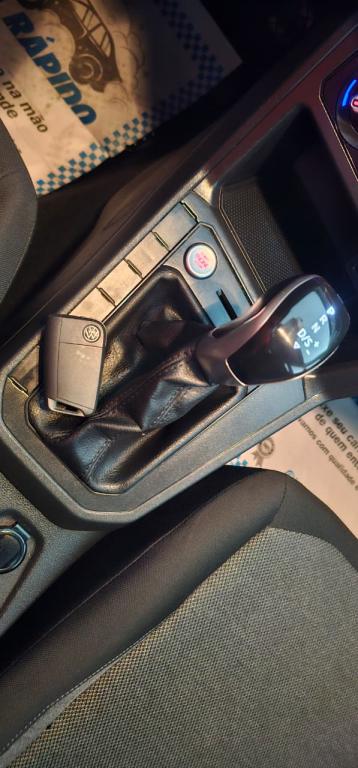 VOLKSWAGEN Polo Hatch - Foto